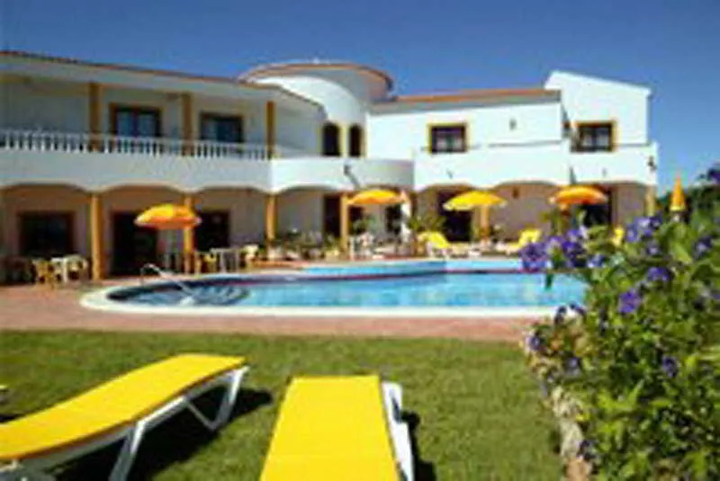Casa Rosa Montes Bed & Breakfast Burgau 3*,  Portugal
